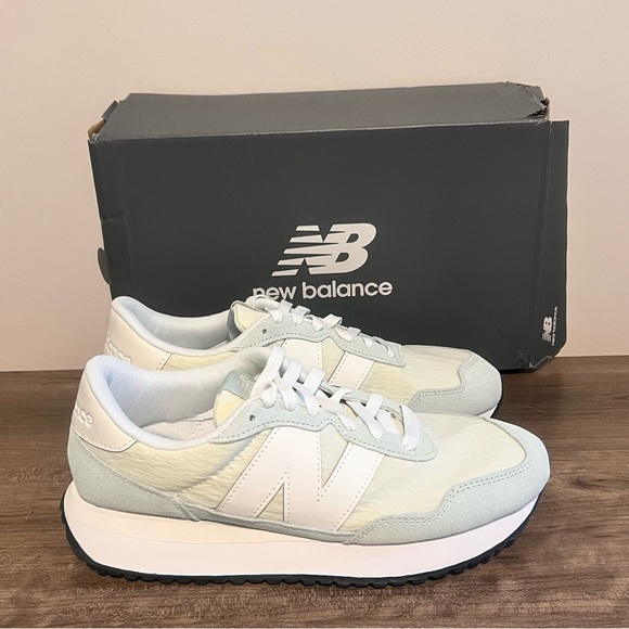 New Balance 237 Unisex Shoe Size 10 or 8.5 #B1393A